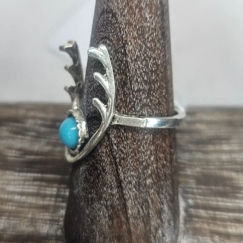 Antler And Faux Turquoise Silver Tone Fashion Ring Sz 7.5 NWT